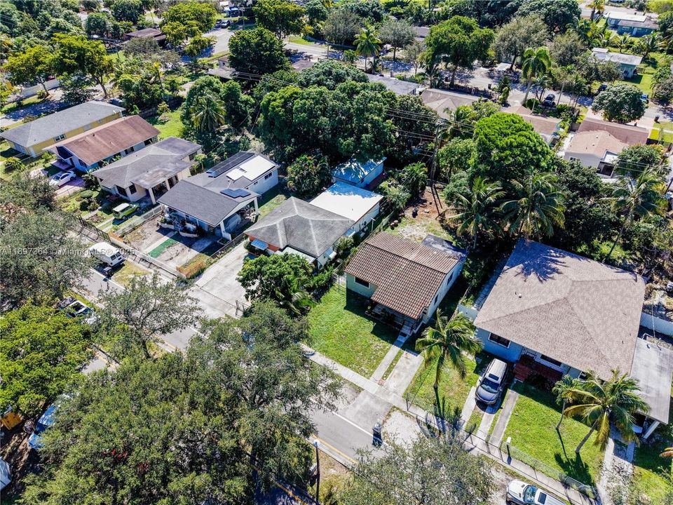 For Sale: $525,000 (4 beds, 3 baths, 1588 Square Feet)