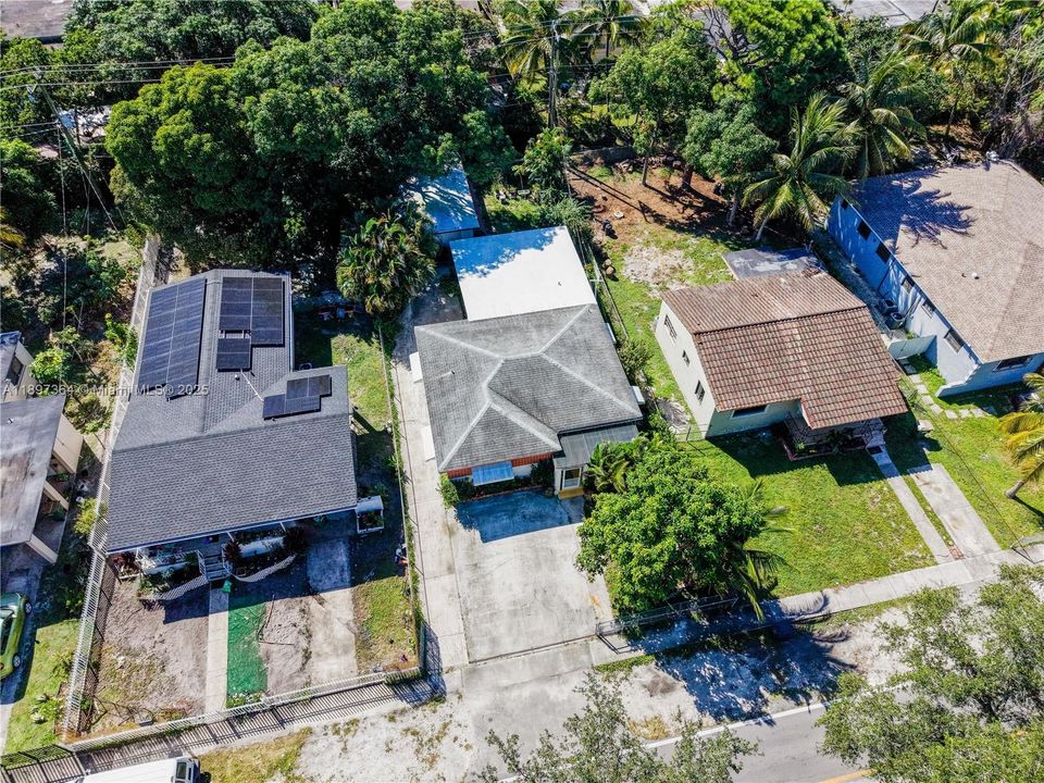 For Sale: $525,000 (4 beds, 3 baths, 1588 Square Feet)