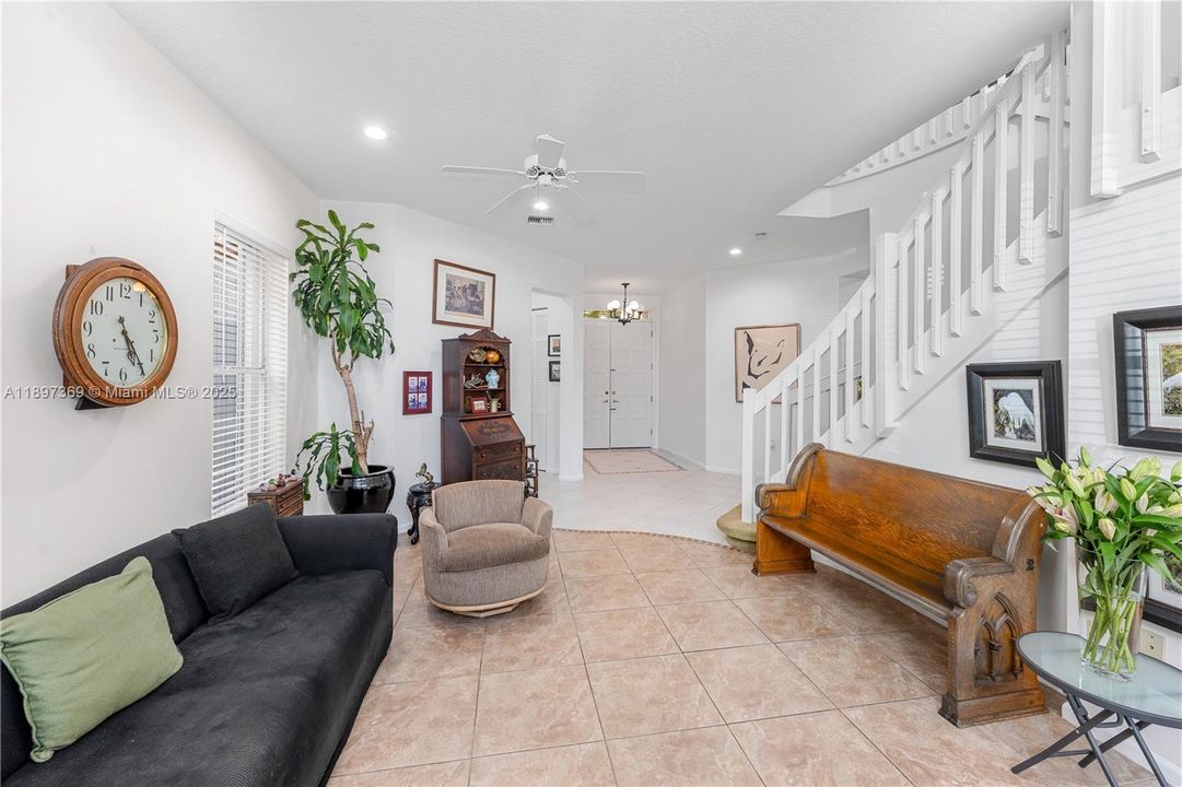 For Sale: $2,295,000 (3 beds, 3 baths, 2740 Square Feet)