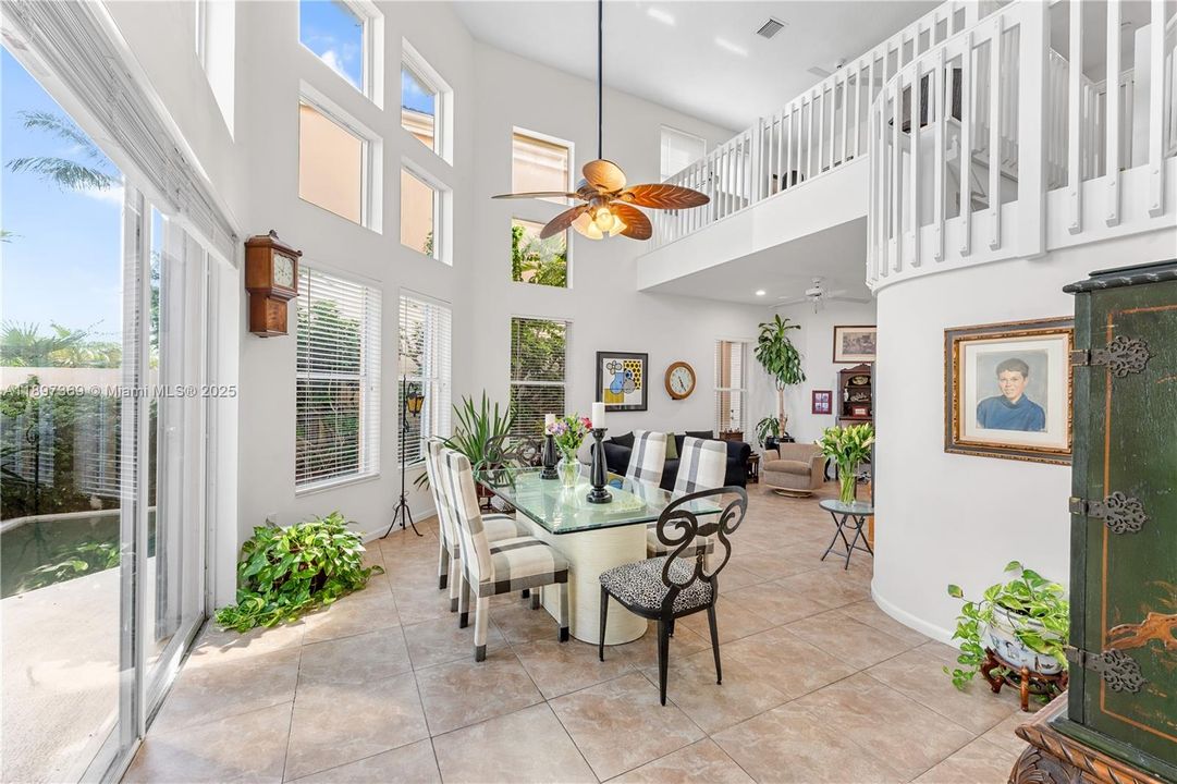 For Sale: $2,295,000 (3 beds, 3 baths, 2740 Square Feet)