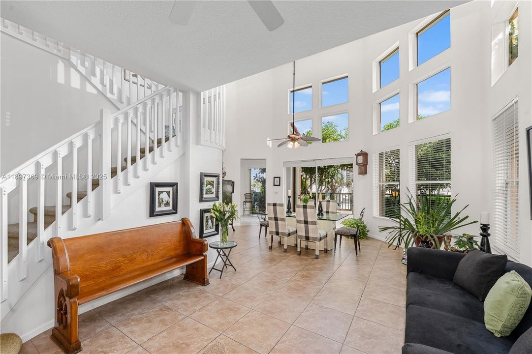 For Sale: $2,295,000 (3 beds, 3 baths, 2740 Square Feet)