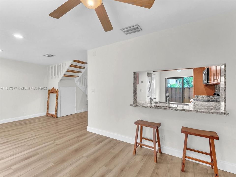 For Sale: $378,999 (3 beds, 2 baths, 1547 Square Feet)