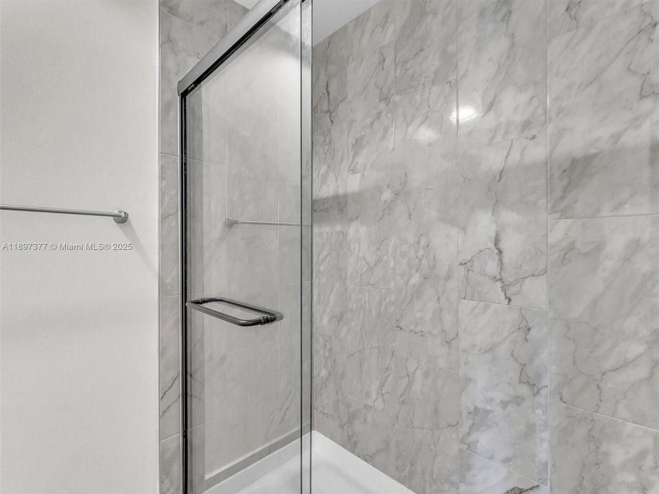 For Sale: $378,999 (3 beds, 2 baths, 1547 Square Feet)