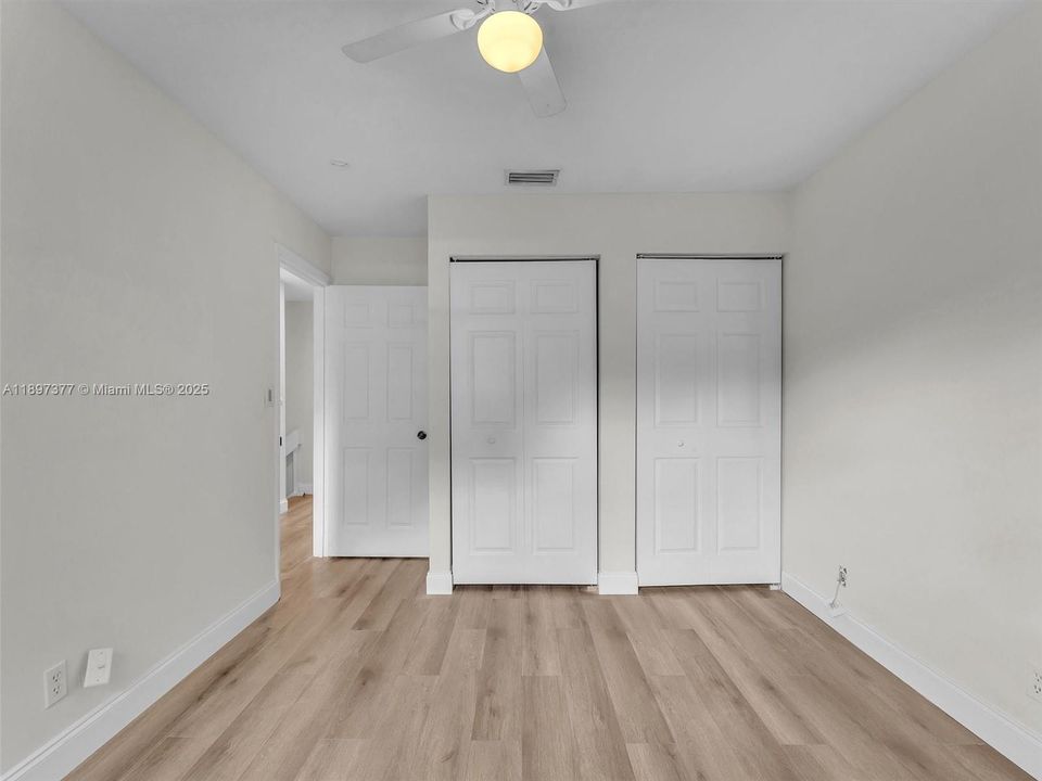 For Sale: $378,999 (3 beds, 2 baths, 1547 Square Feet)