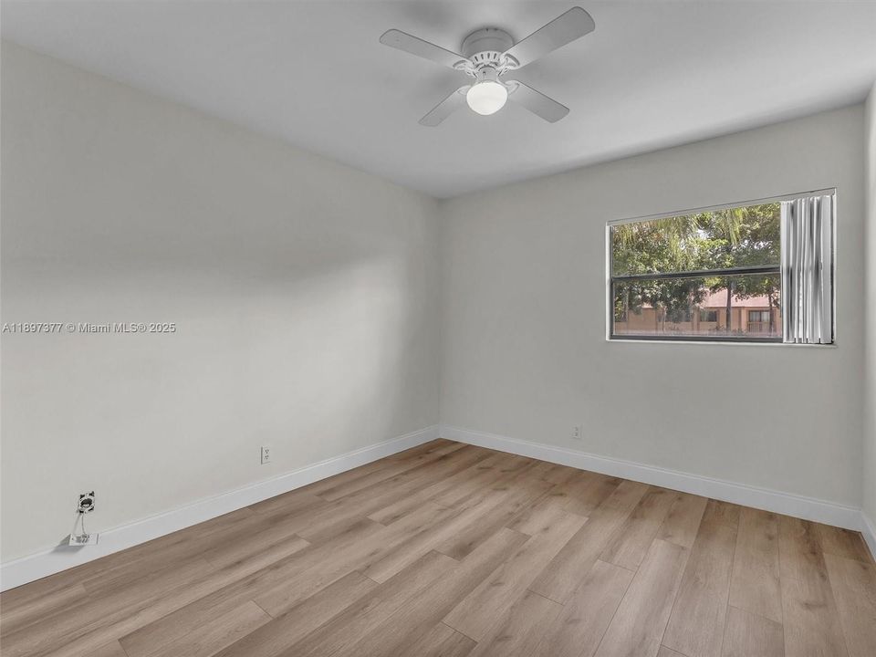 For Sale: $378,999 (3 beds, 2 baths, 1547 Square Feet)