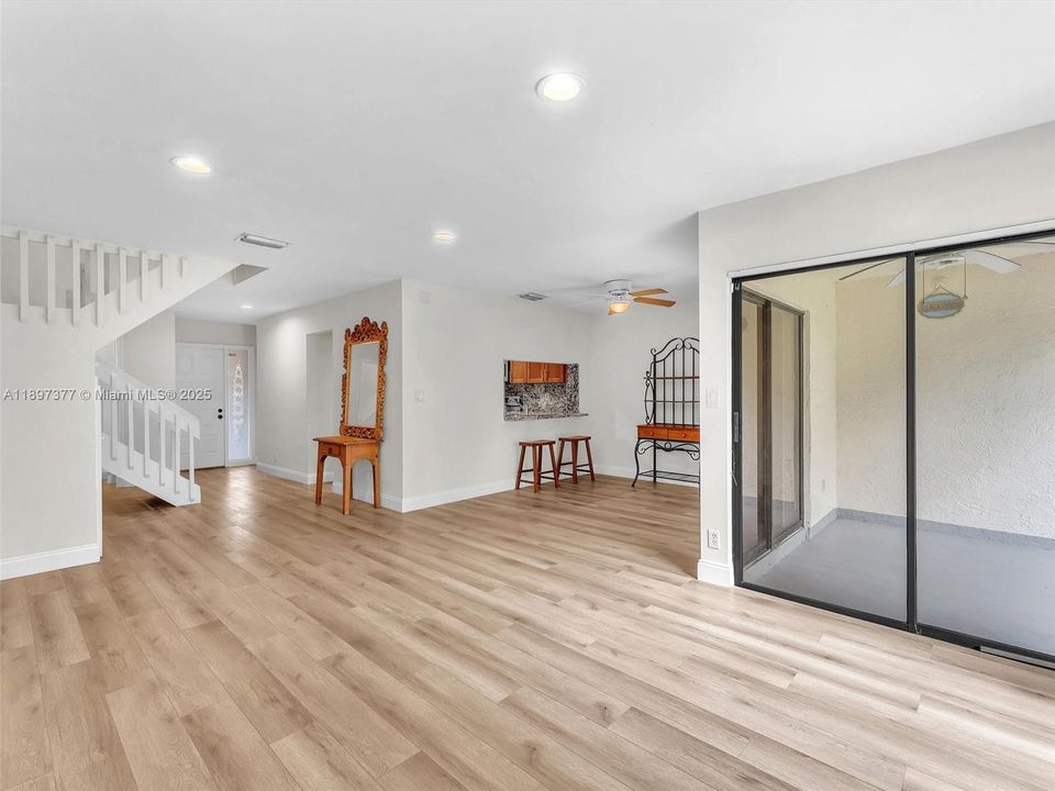 For Sale: $378,999 (3 beds, 2 baths, 1547 Square Feet)