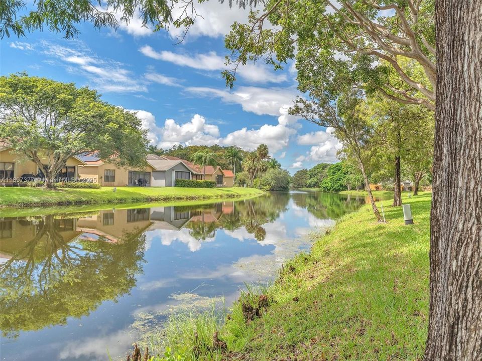 For Sale: $378,999 (3 beds, 2 baths, 1547 Square Feet)