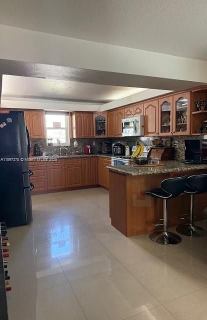 На продажу: $685,000 (4 спален, 2 ванн, 0 Квадратных фут)