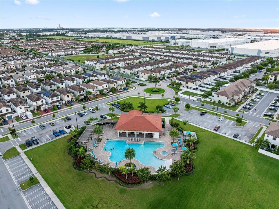 Active With Contract: $795,000 (4 beds, 2 baths, 2012 Square Feet)