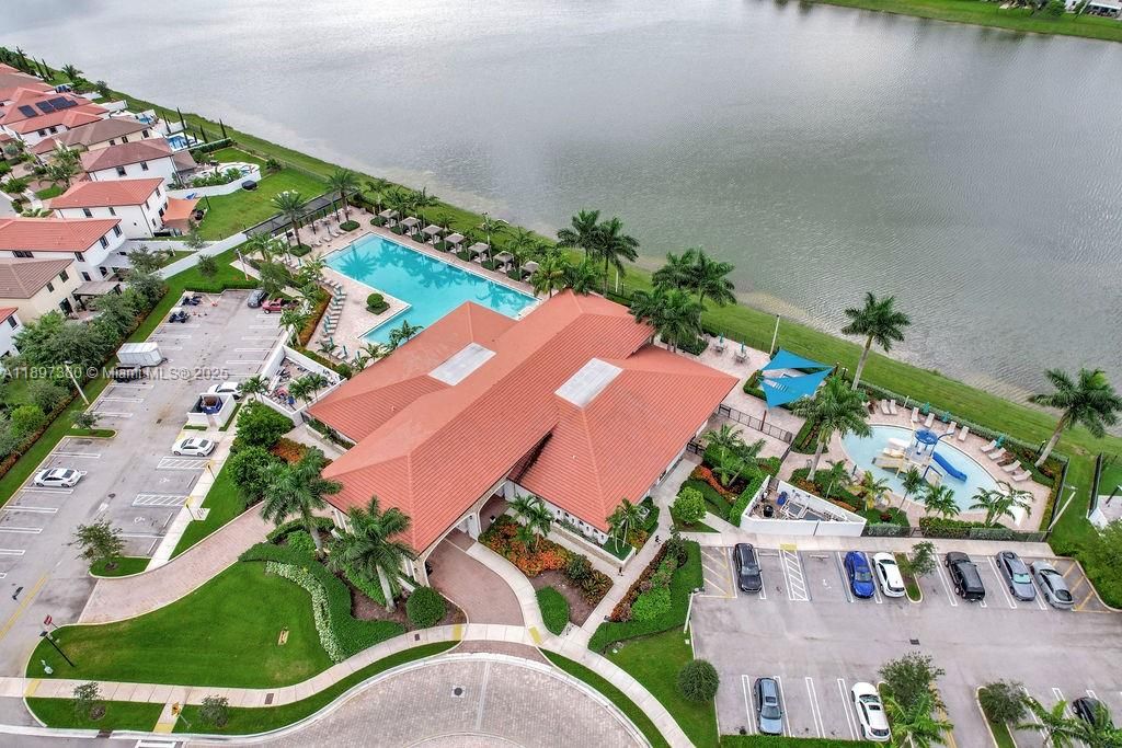 Active With Contract: $795,000 (4 beds, 2 baths, 2012 Square Feet)