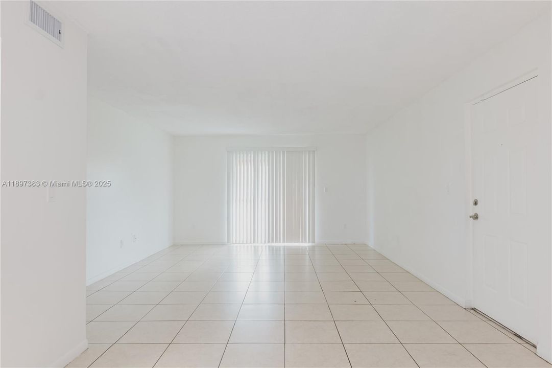 For Rent: $2,500 (3 beds, 2 baths, 1085 Square Feet)