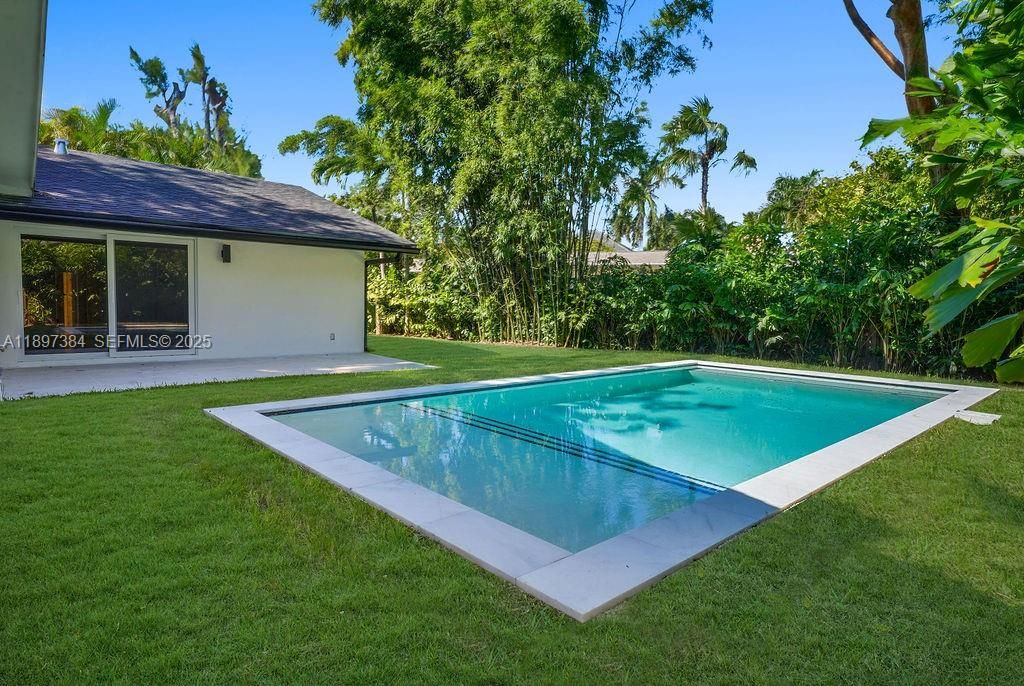 For Sale: $1,420,000 (4 beds, 3 baths, 2240 Square Feet)