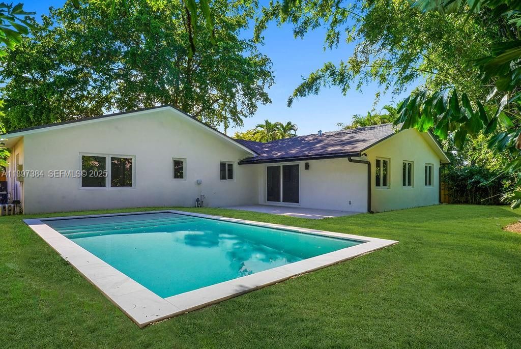 For Sale: $1,420,000 (4 beds, 3 baths, 2240 Square Feet)