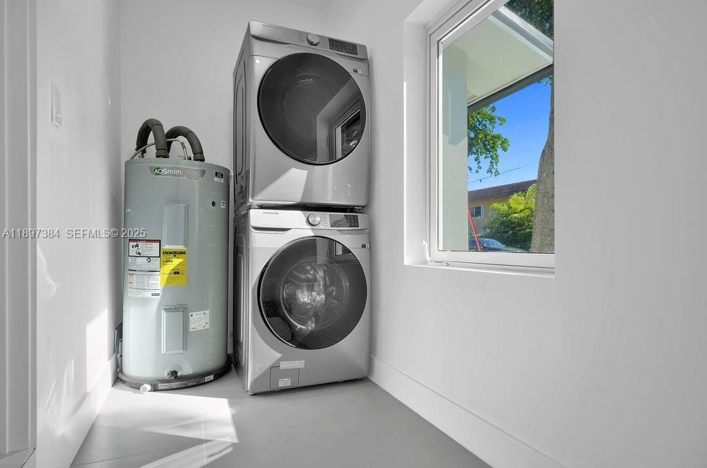 For Sale: $1,420,000 (4 beds, 3 baths, 2240 Square Feet)