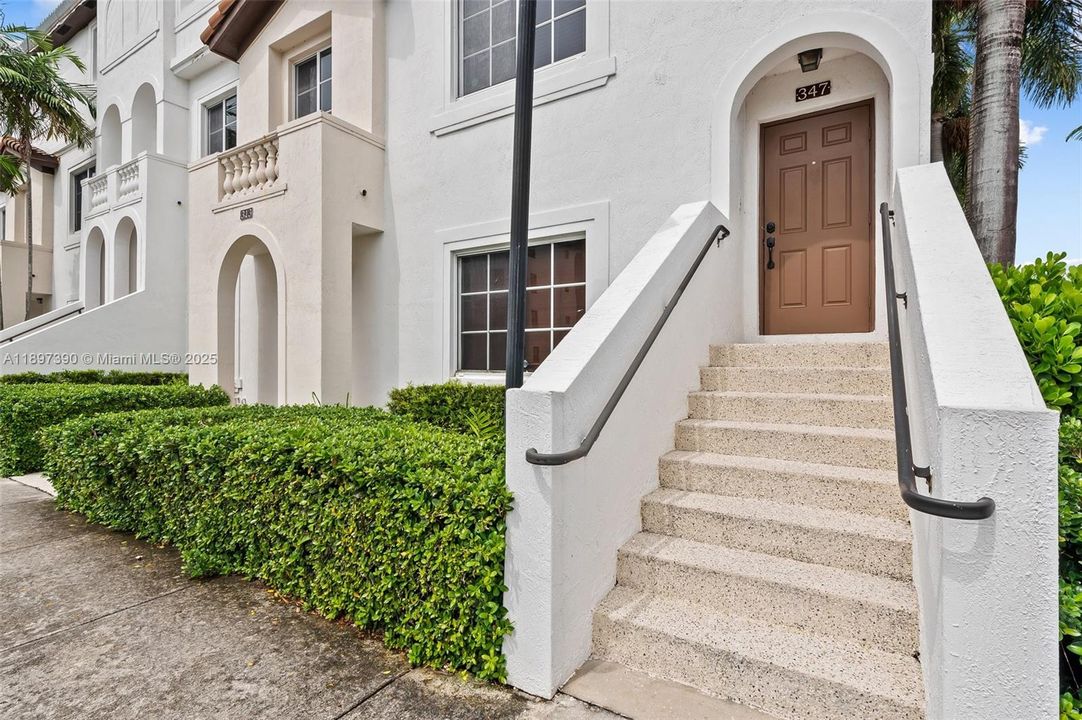 For Sale: $399,999 (3 beds, 2 baths, 1481 Square Feet)