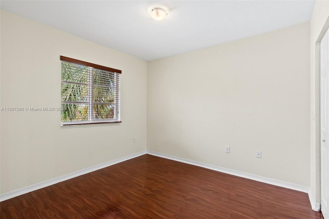 For Sale: $399,999 (3 beds, 2 baths, 1481 Square Feet)