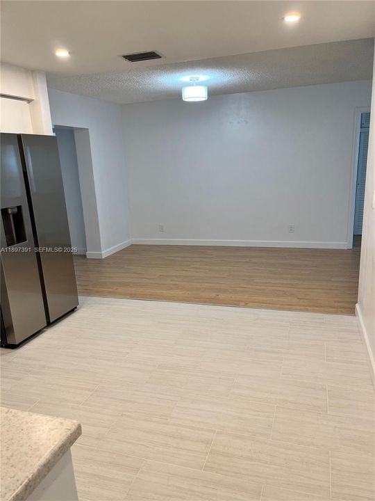 For Sale: $599,000 (3 beds, 2 baths, 1694 Square Feet)