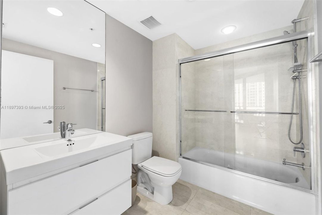 最近租的: $6,300 (2 贝兹, 2 浴室, 1675 平方英尺)