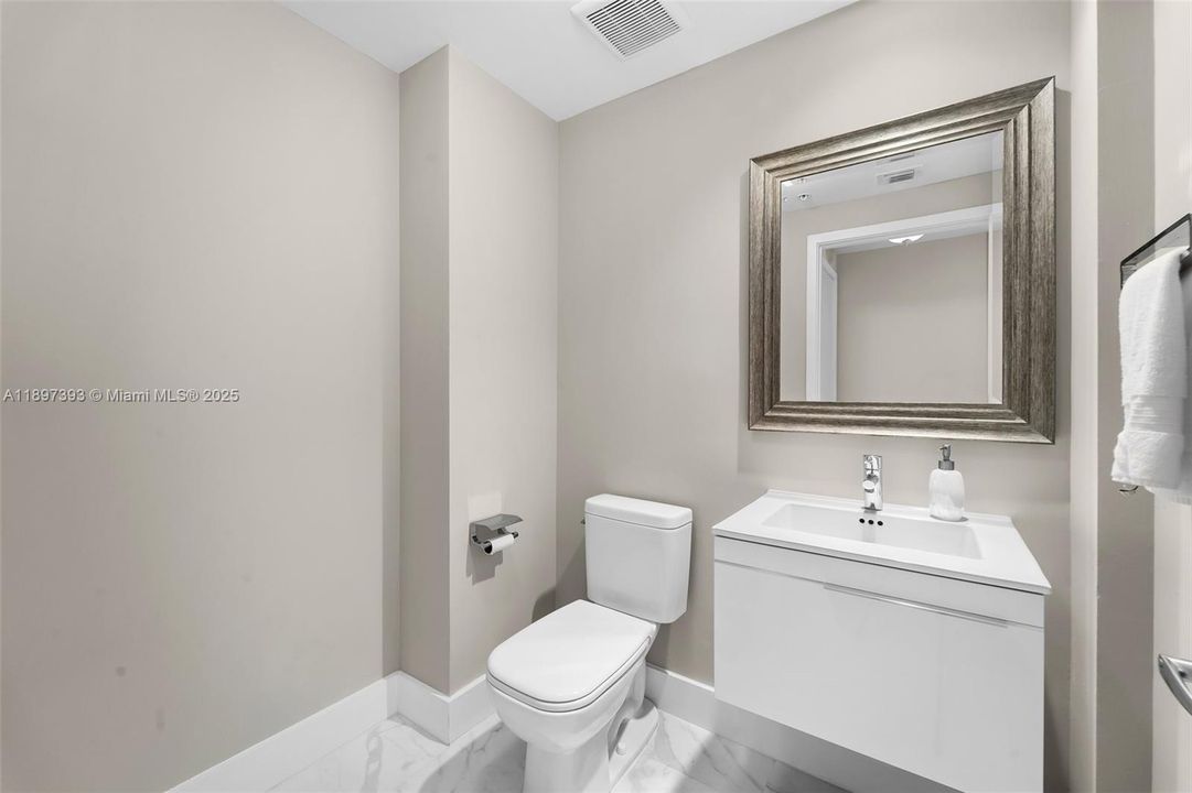 最近租的: $6,300 (2 贝兹, 2 浴室, 1675 平方英尺)