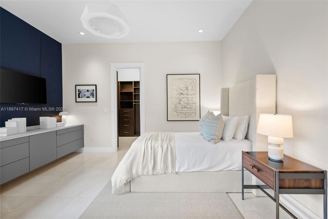 For Sale: $7,950,000 (6 beds, 7 baths, 8540 Square Feet)