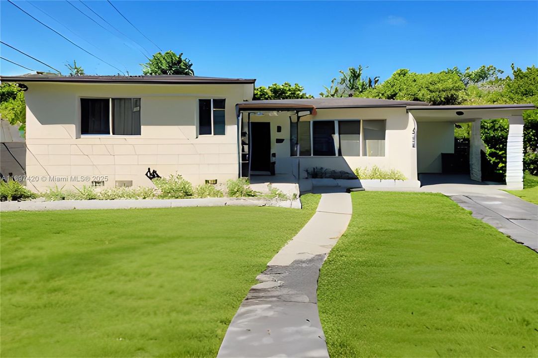 出租: $5,250 (3 贝兹, 2 浴室, 1644 平方英尺)