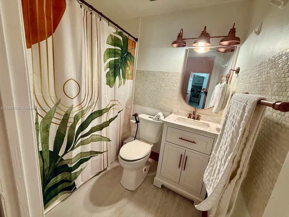 En Venta: $360,000 (2 camas, 2 baños, 680 Pies cuadrados)