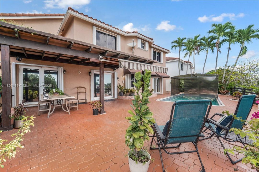 Active With Contract: $755,000 (3 beds, 2 baths, 1985 Square Feet)