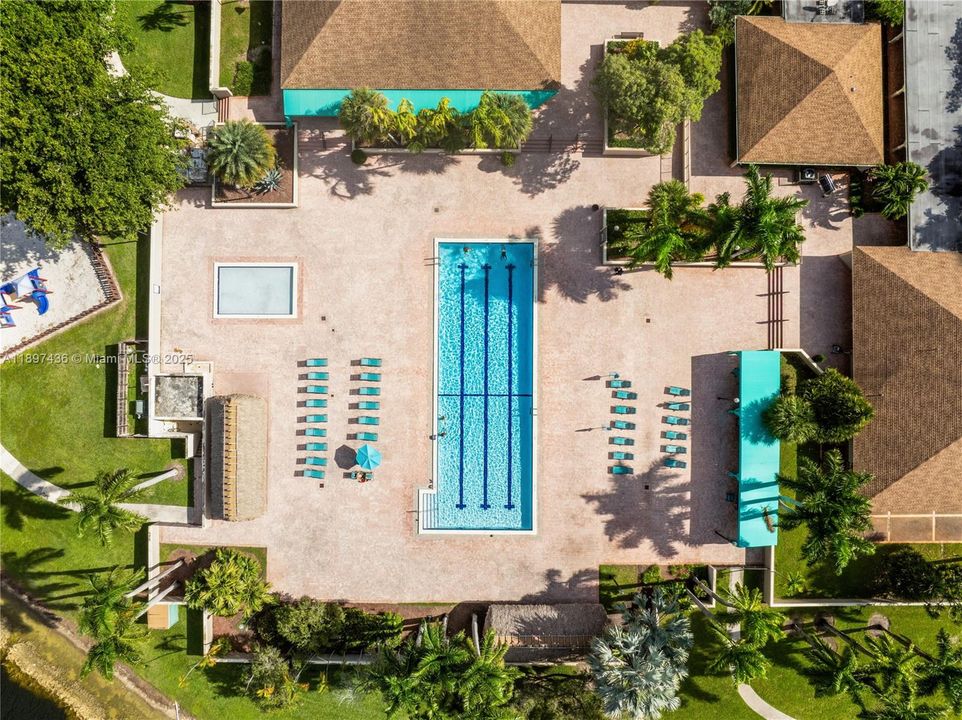 Active With Contract: $755,000 (3 beds, 2 baths, 1985 Square Feet)