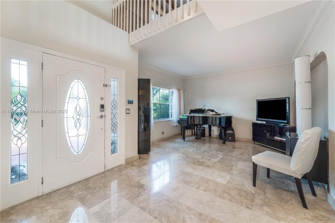 Active With Contract: $755,000 (3 beds, 2 baths, 1985 Square Feet)