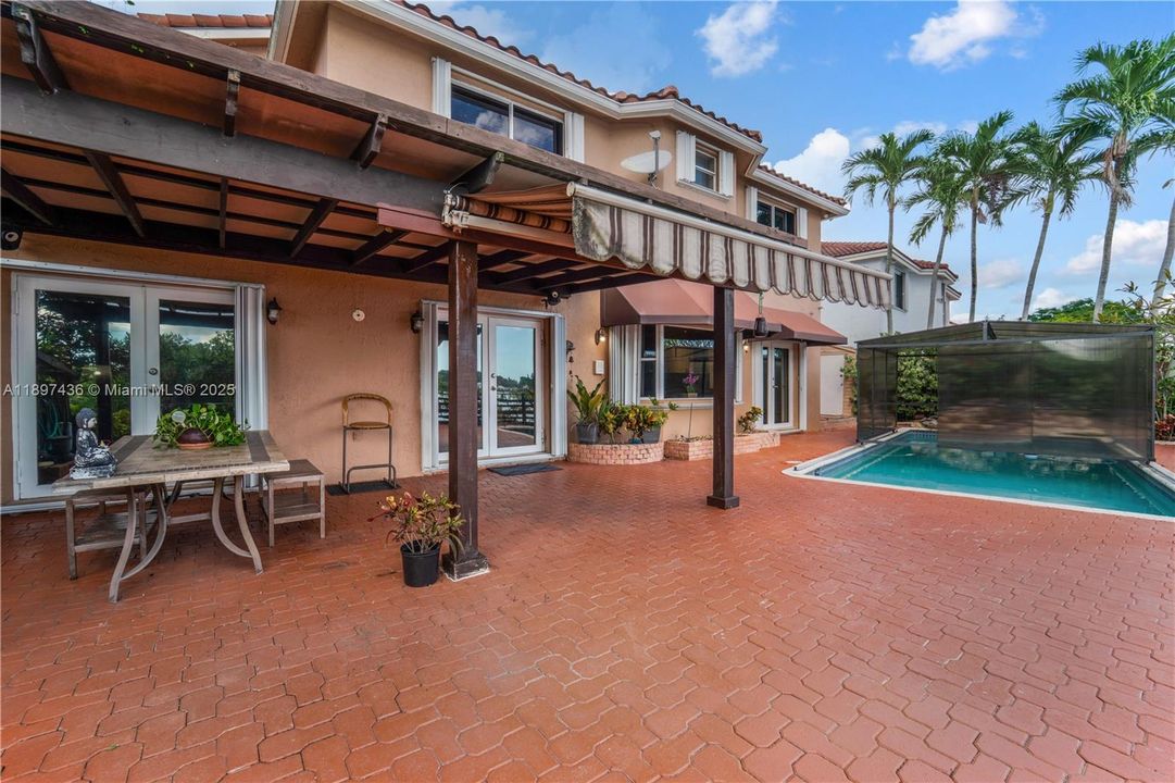 Active With Contract: $755,000 (3 beds, 2 baths, 1985 Square Feet)