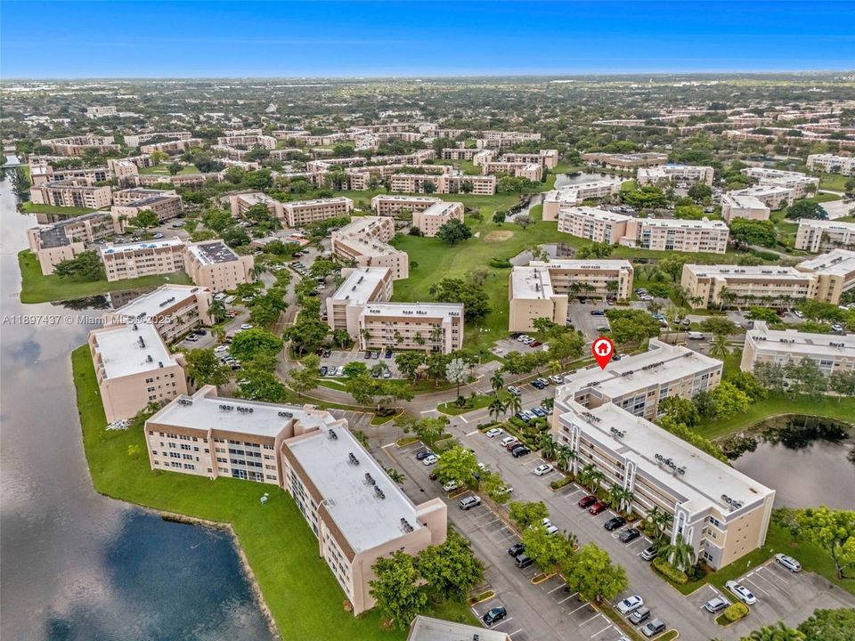 На продажу: $149,000 (2 спален, 2 ванн, 950 Квадратных фут)