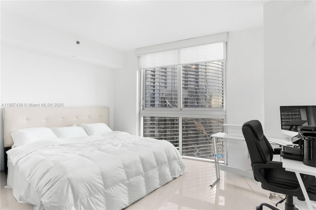 Recently Rented: $5,500 (2 beds, 2 baths, 1269 Square Feet)