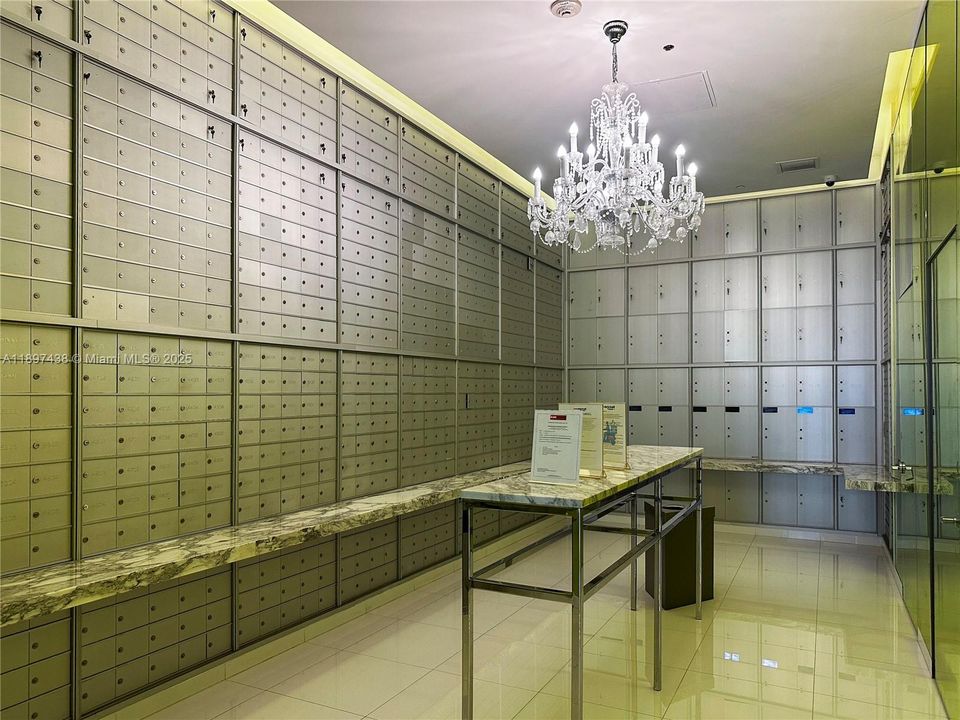 Recently Rented: $5,500 (2 beds, 2 baths, 1269 Square Feet)