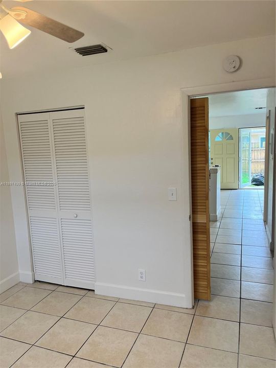 Recently Rented: $1,795 (2 beds, 1 baths, 4478 Square Feet)