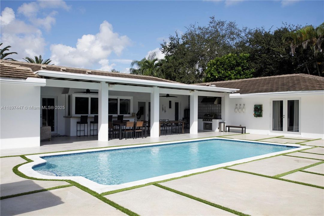 For Sale: $3,980,000 (7 beds, 5 baths, 5452 Square Feet)