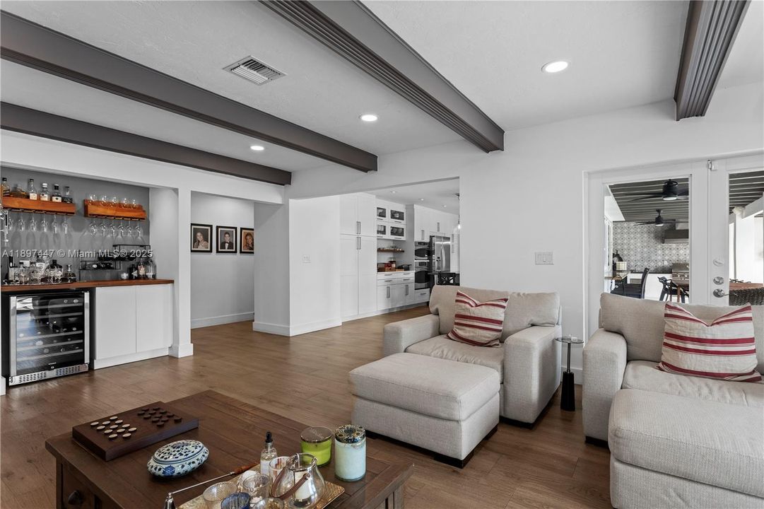 For Sale: $3,980,000 (7 beds, 5 baths, 5452 Square Feet)