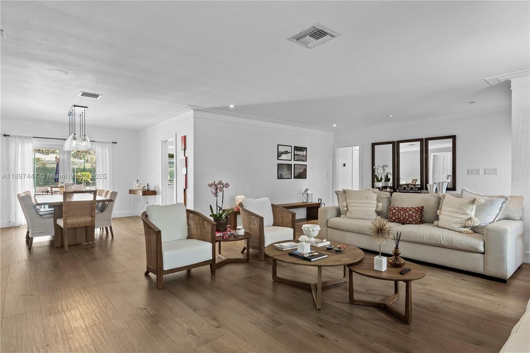 For Sale: $3,980,000 (7 beds, 5 baths, 5452 Square Feet)