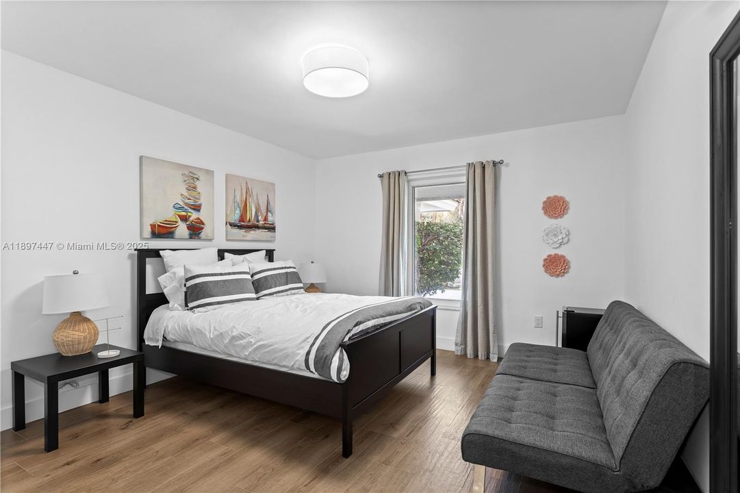 For Sale: $3,980,000 (7 beds, 5 baths, 5452 Square Feet)