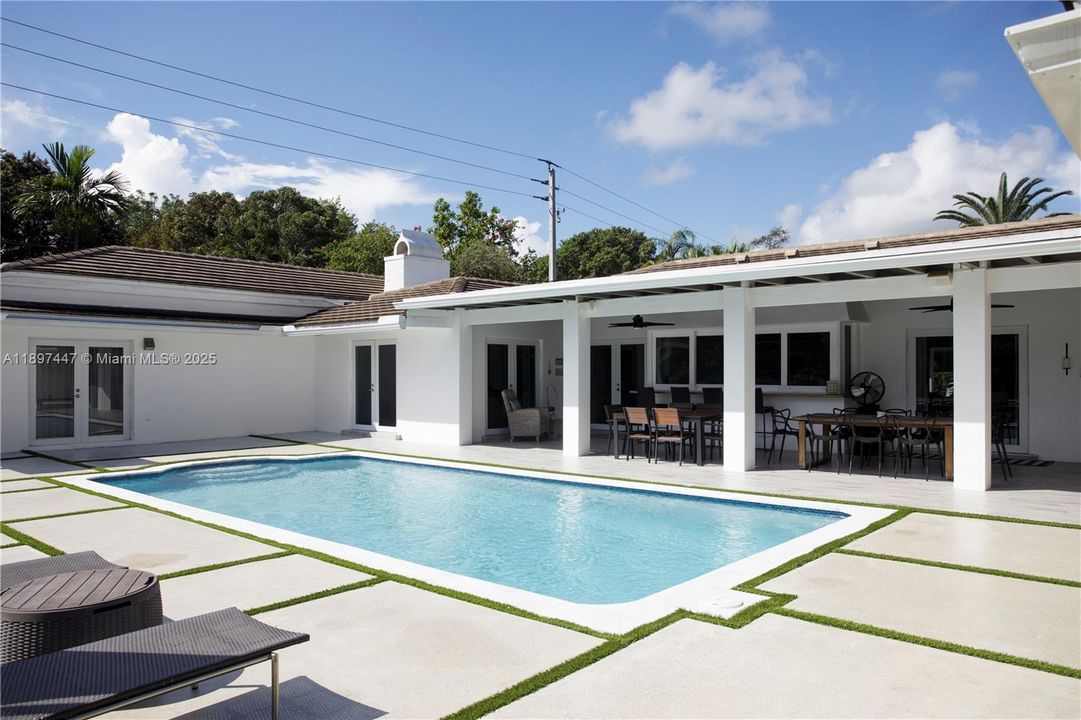 For Sale: $3,980,000 (7 beds, 5 baths, 5452 Square Feet)