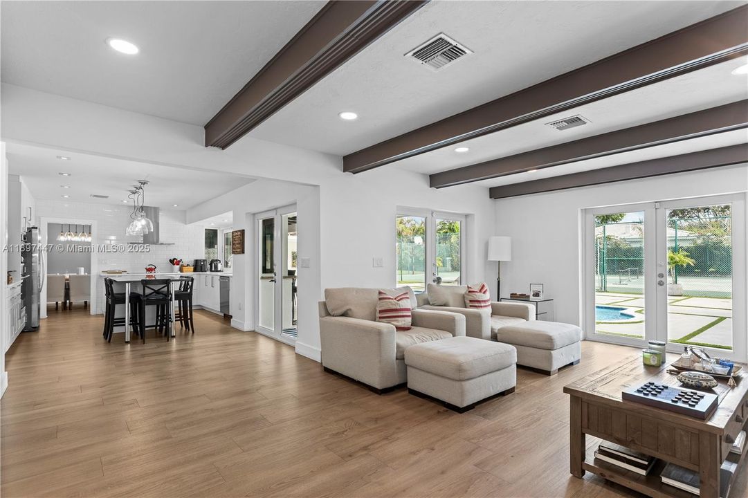 For Sale: $3,980,000 (7 beds, 5 baths, 5452 Square Feet)