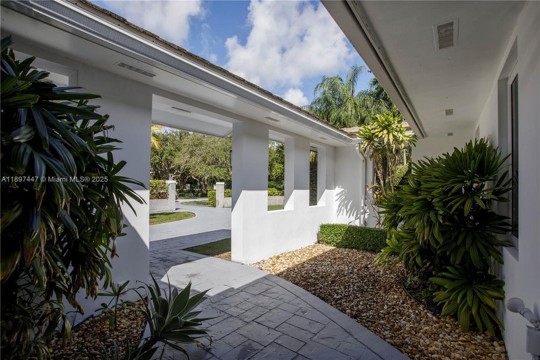 For Sale: $3,980,000 (7 beds, 5 baths, 5452 Square Feet)