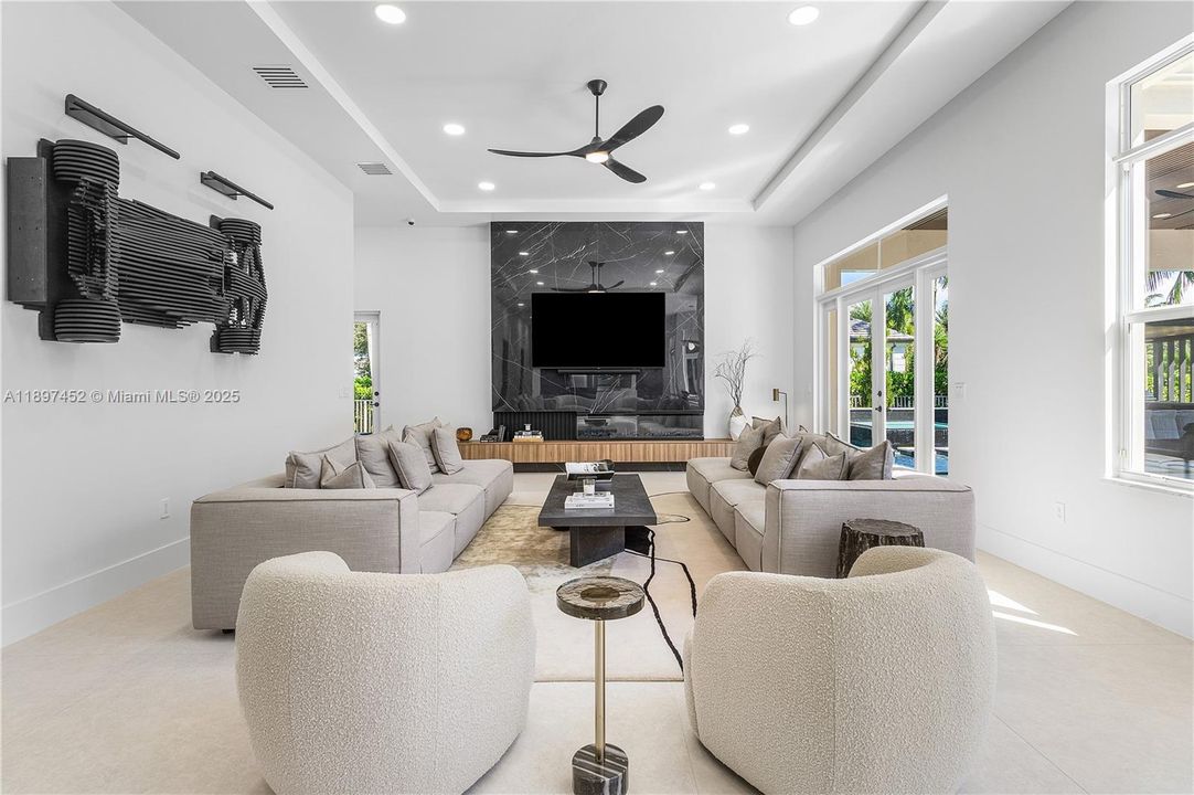 Recently Sold: $2,699,000 (5 beds, 4 baths, 4937 Square Feet)