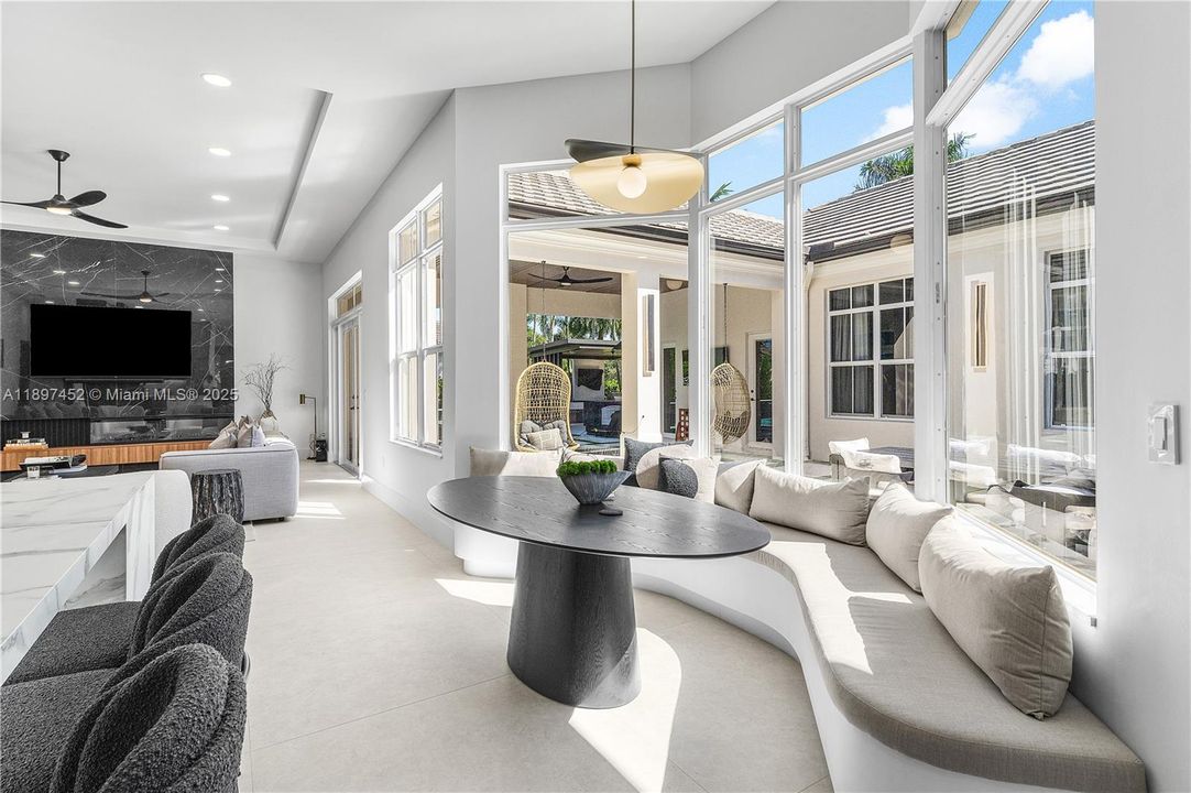 Recently Sold: $2,699,000 (5 beds, 4 baths, 4937 Square Feet)