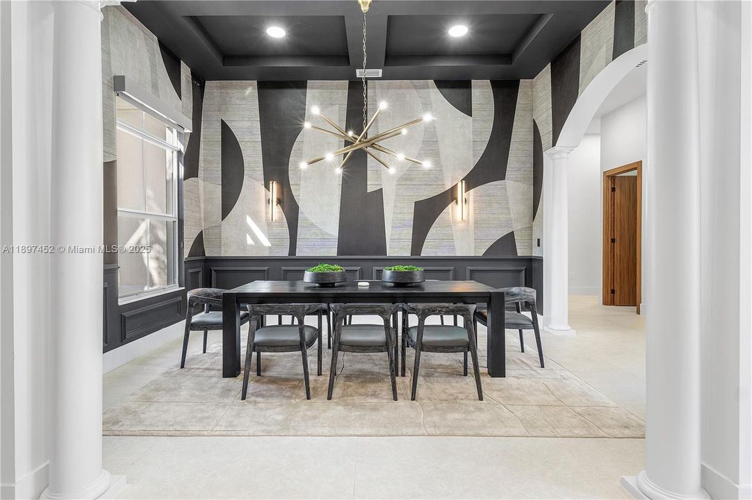 Recently Sold: $2,699,000 (5 beds, 4 baths, 4937 Square Feet)