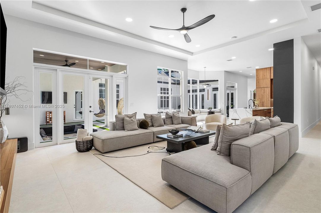 Recently Sold: $2,699,000 (5 beds, 4 baths, 4937 Square Feet)