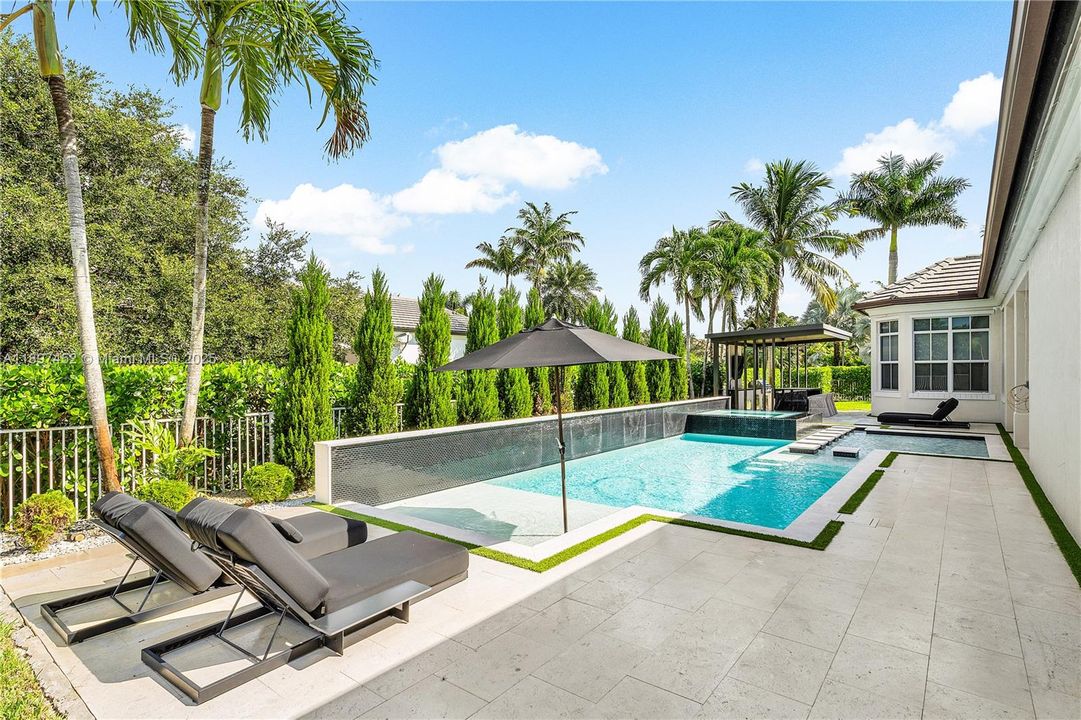Recently Sold: $2,699,000 (5 beds, 4 baths, 4937 Square Feet)