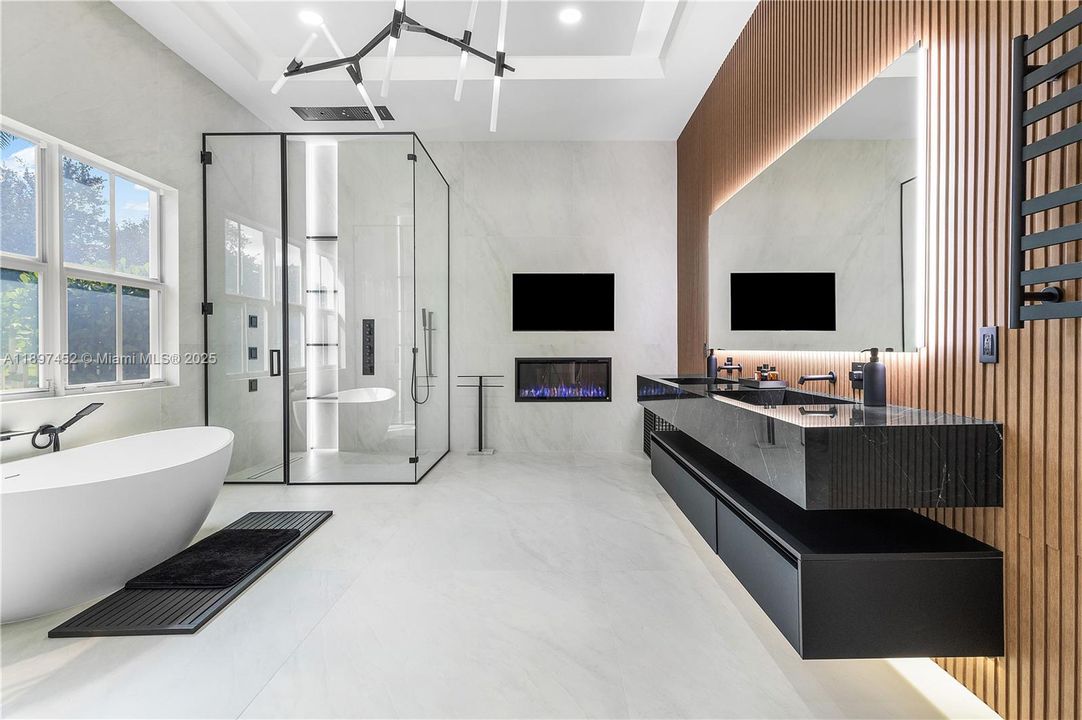 Recently Sold: $2,699,000 (5 beds, 4 baths, 4937 Square Feet)