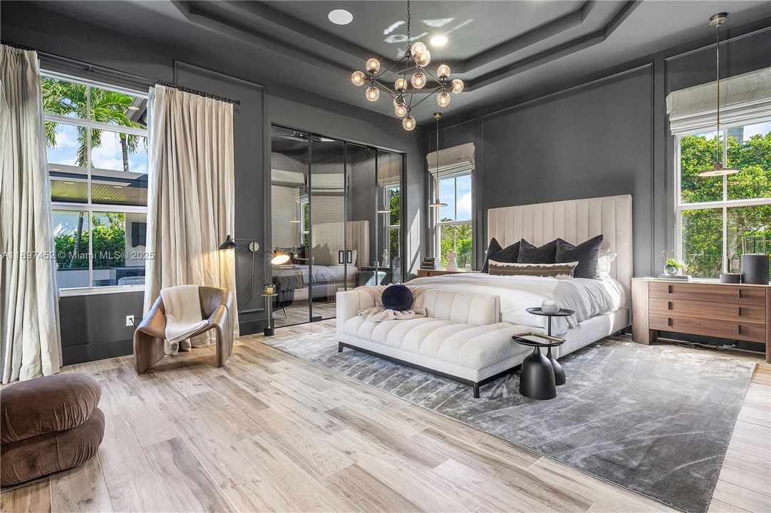 Recently Sold: $2,699,000 (5 beds, 4 baths, 4937 Square Feet)