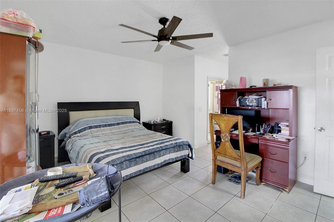 Недавно продано: $629,900 (3 спален, 2 ванн, 1676 Квадратных фут)