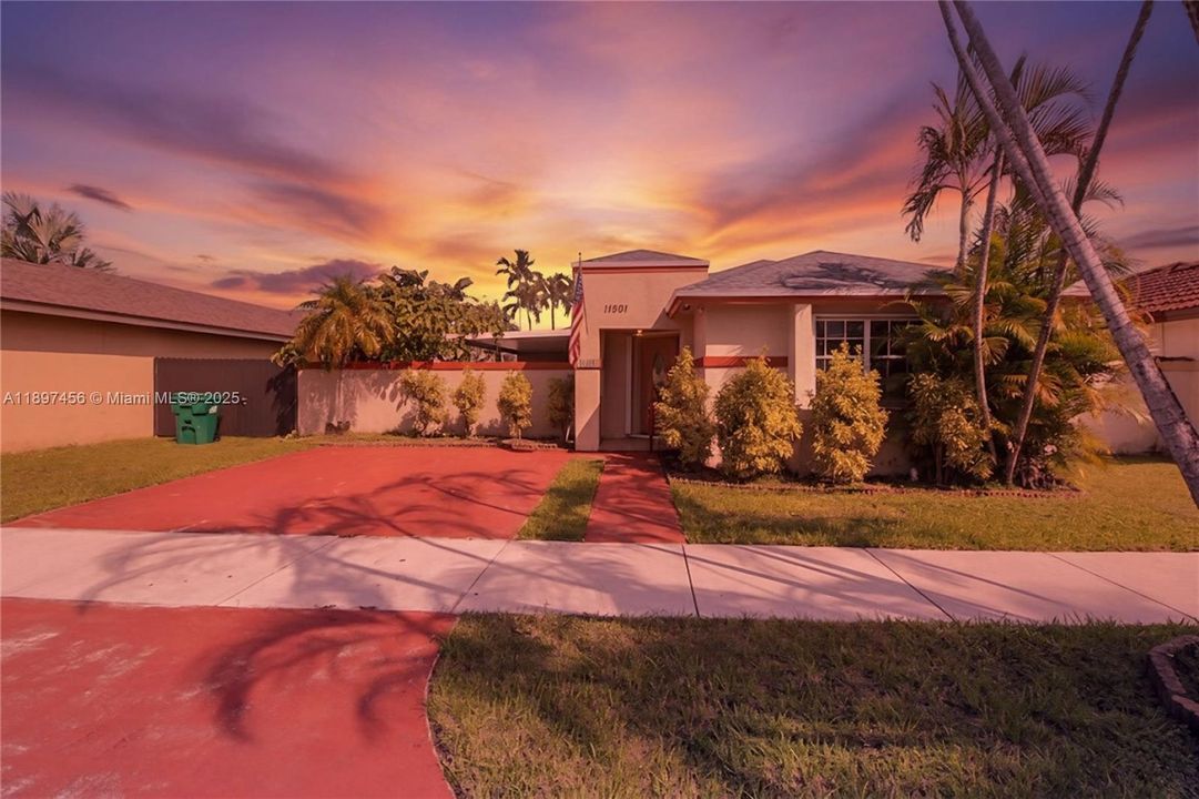 Недавно продано: $629,900 (3 спален, 2 ванн, 1676 Квадратных фут)